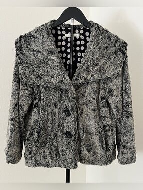 CAbi 'Chinchilly' Jacket | Gray Cropped Faux Fur 3/4 Sleeve | Style 626 | M